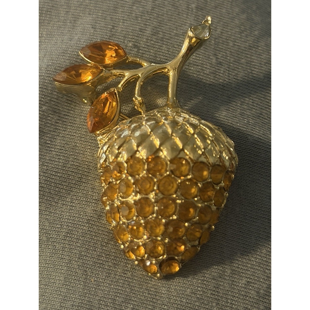 Vintage Gold Tone Strawberry Brooch Amber Topaz Rhinestone Fruit Pin Brooch #373